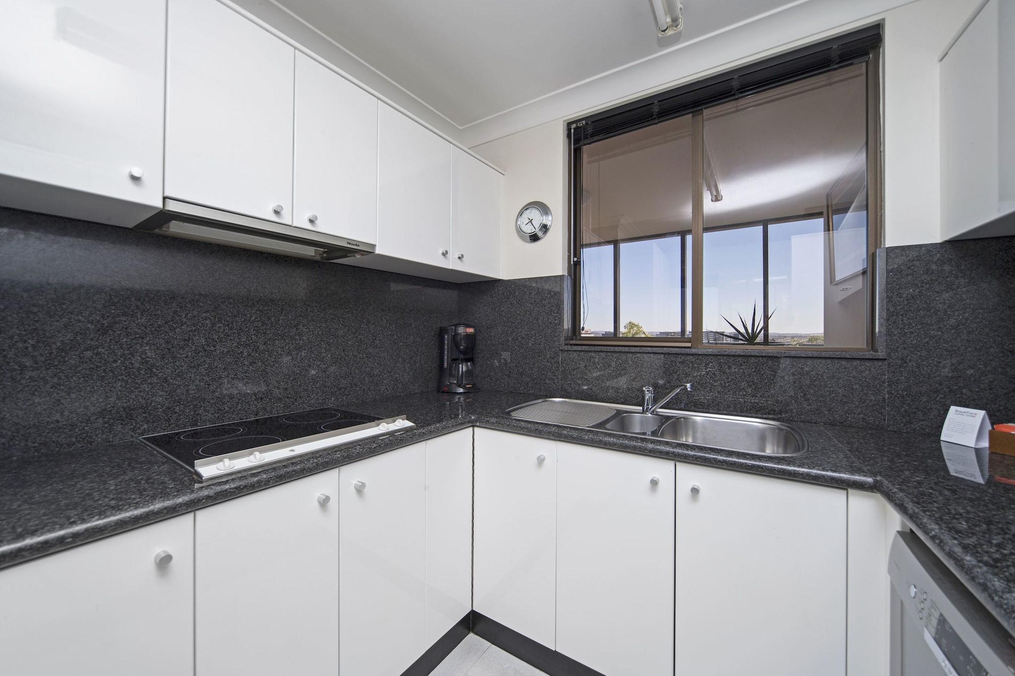 Breakfree Capital Tower Apartments Camberra Exterior foto