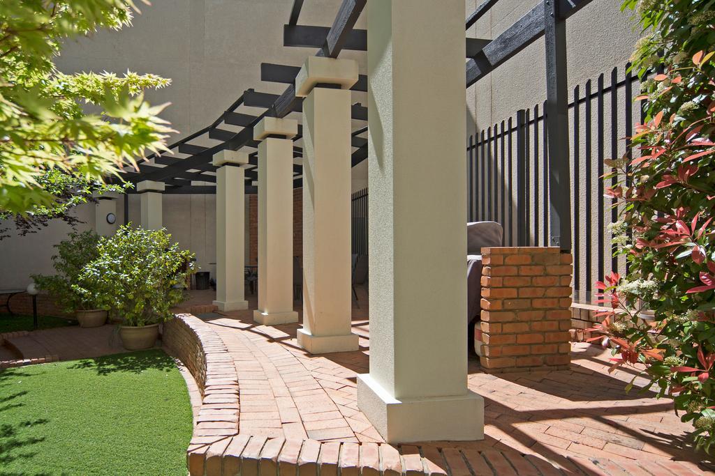 Breakfree Capital Tower Apartments Camberra Exterior foto
